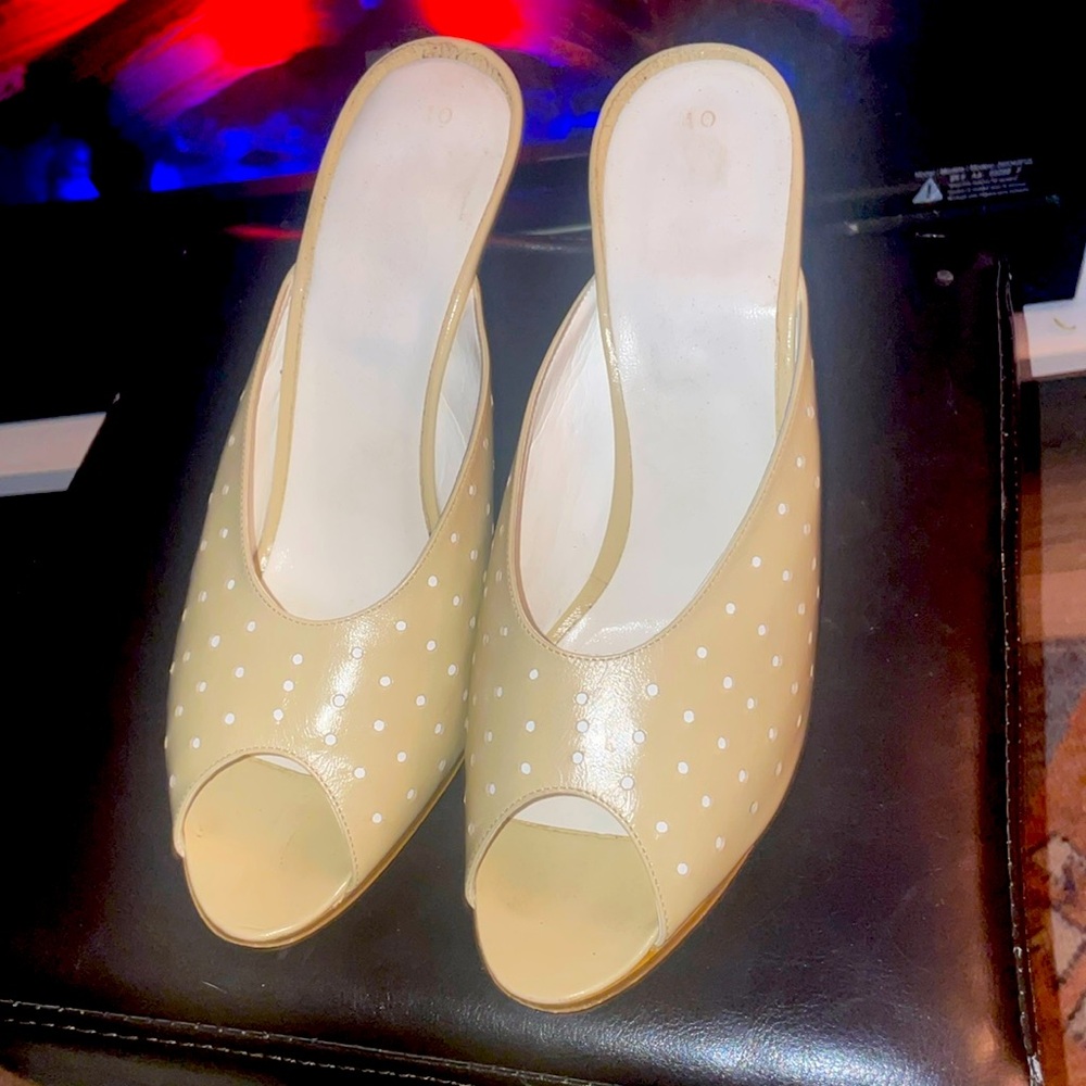 Cream colored leather layered over white leather heels/ sandals